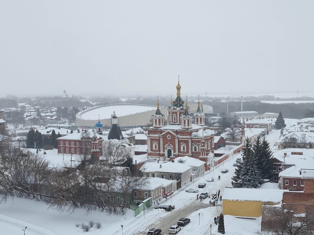 Чудесная зимняя Коломна. Гиду спасибо за интересную экскурсию. Показала интересные места. Храмы. Честно отходила с нами