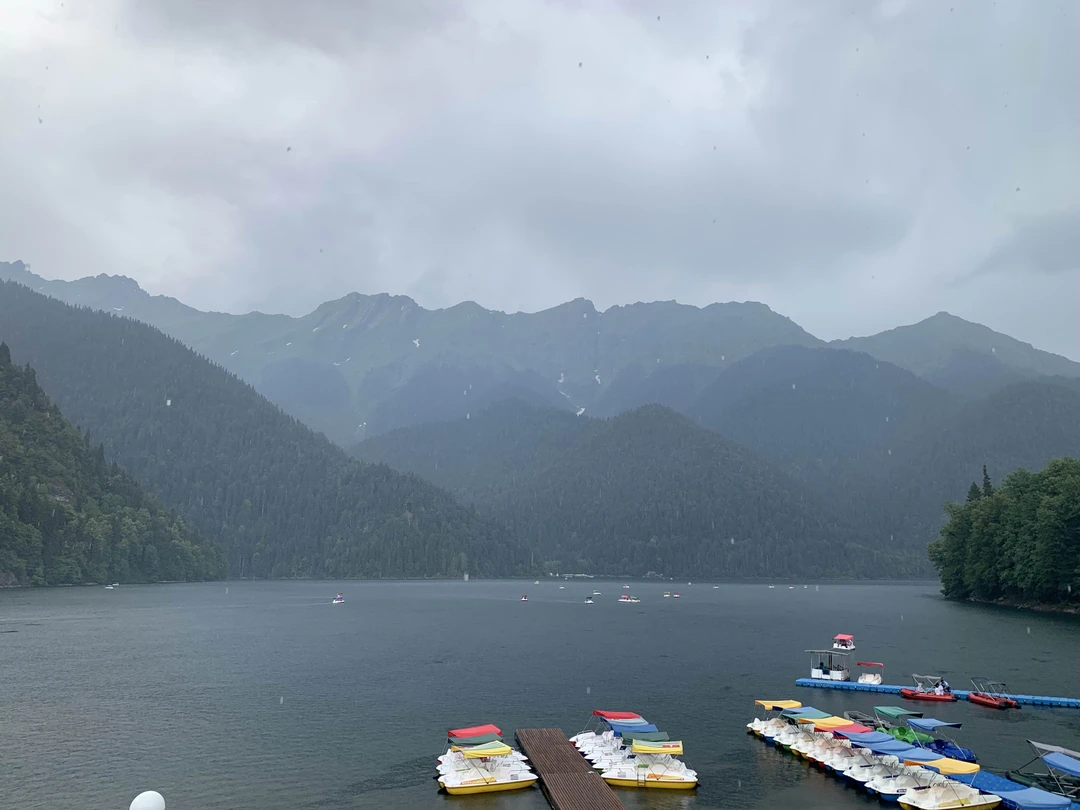 Путешествие на озеро Рица из Гагры (Анна)