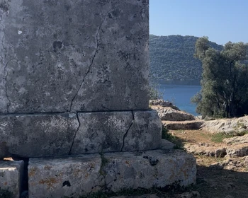 Истлада и крепость Симена