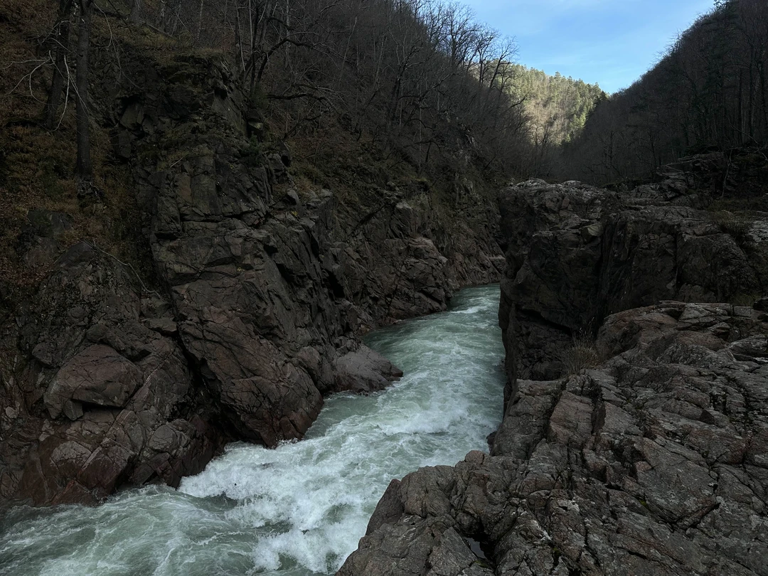 У нас был просто замечательный гид Батыр. Это наша первая с мужем поездка и мы очень