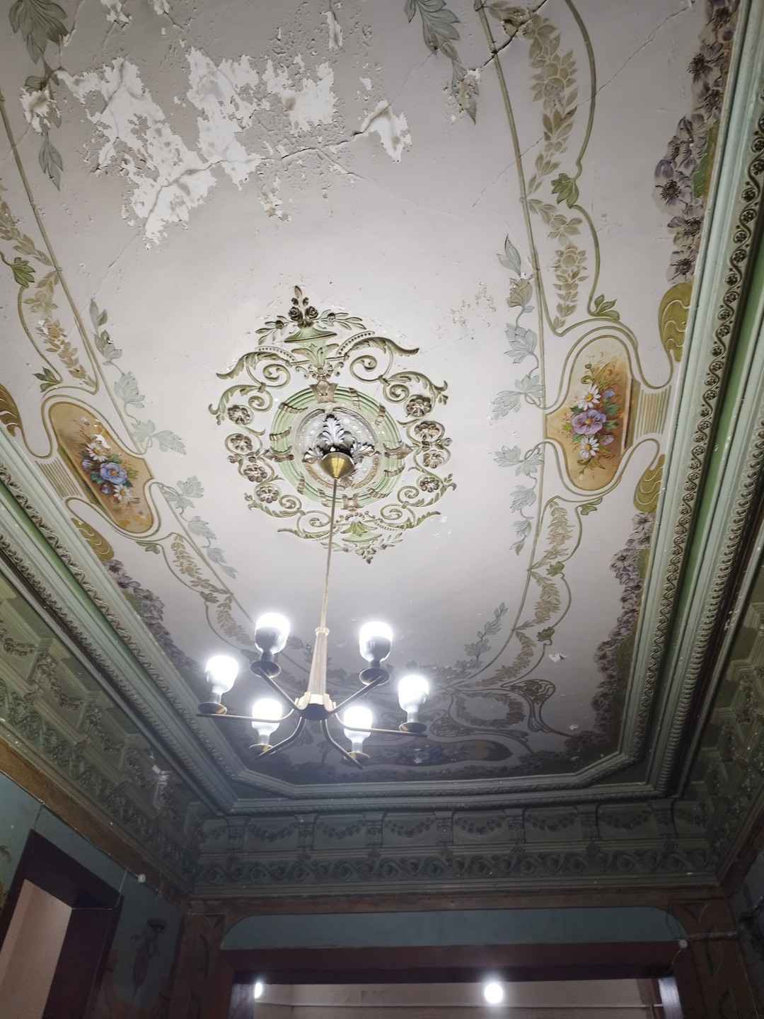 Многоликий Сухум: пешая экскурсия по городу с открытками и фото 19-20 веков (Дударева)