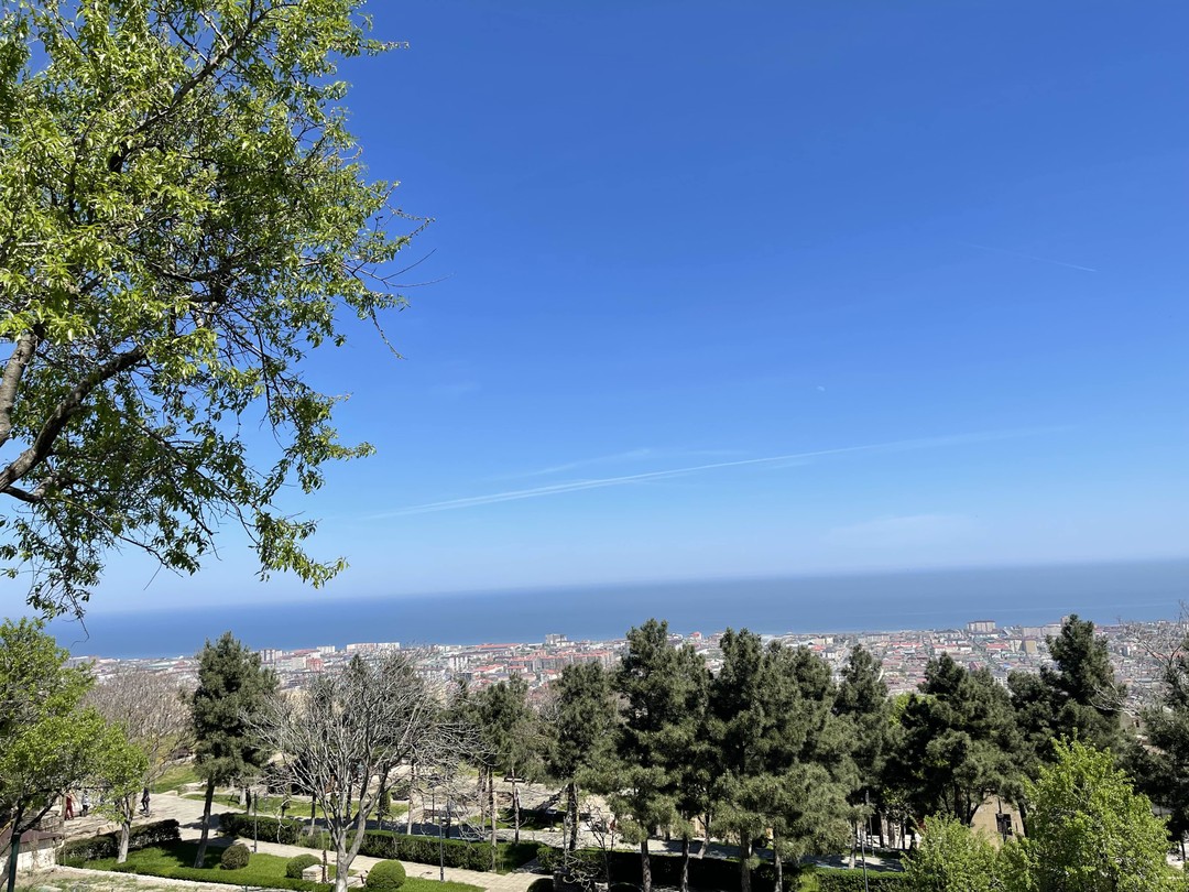 Очень понравилась экскурсия (были 16.04.24), для нас ее проводил гид Шамиль! Информативно, легко и красиво)) также