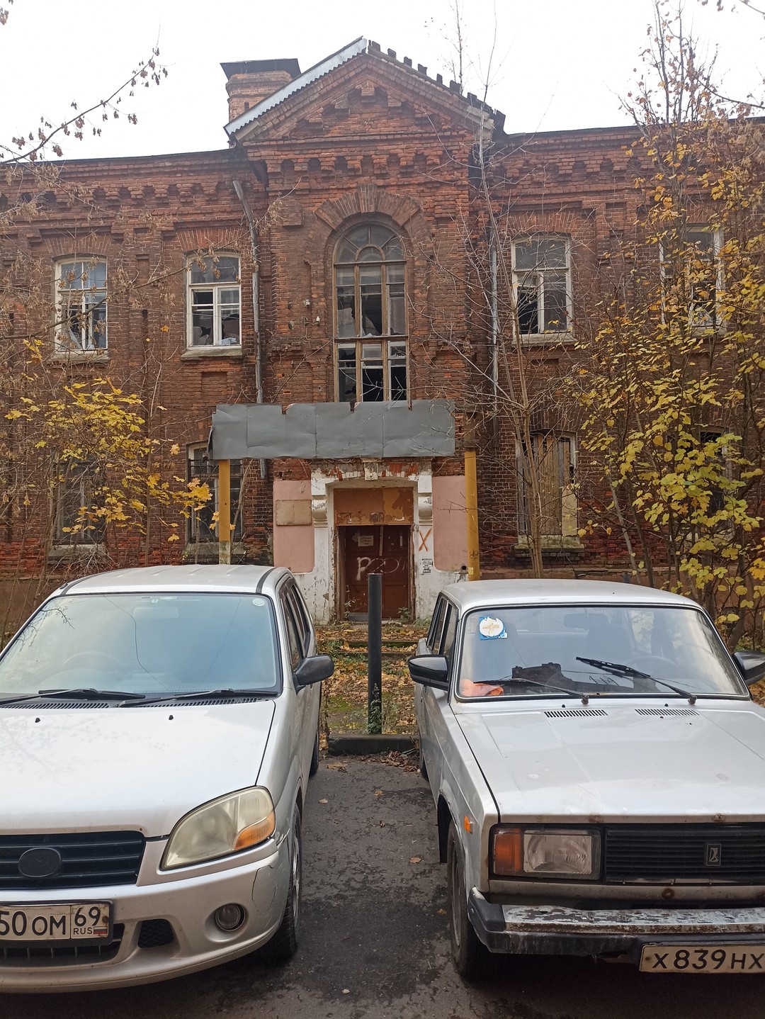Морозовский городок сам по себе очень атмосферный, а с аудиогидом эта атмосфера усиливается стократно! Это мой