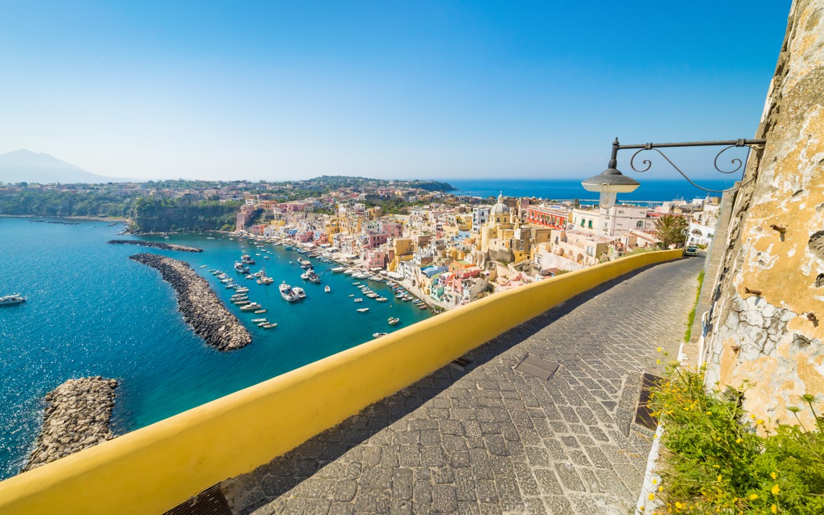 Из Неаполя — на колоритный остров Прочида! (8/13)