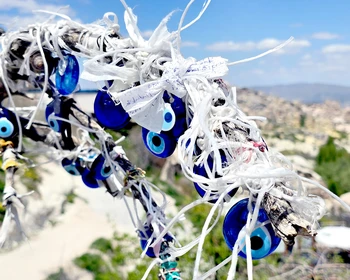 Переезд в Каппадокию, подземный город, долины Голубей и Воображения, Учхисар