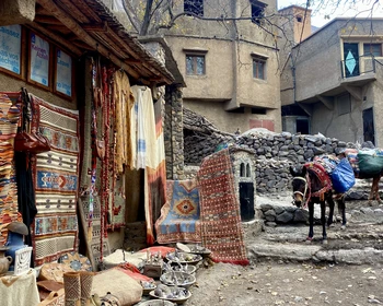 Встреча в Касабланке и переезд в Имлиль