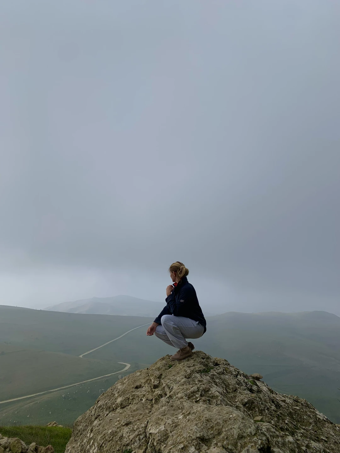 Экскурсия состоялась вовремя, забрали на автомобиле непосредственно с места нашего проживания. Гид Расим. Интересный рассказчик, хороший