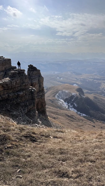Поездка понравилась! нас возил Алим. было комфортно. Мы никуда не спешили. Хватило воесени насладиться видами и мощью окружающего ландшафта
