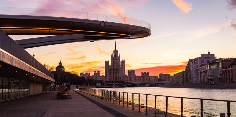 Рассветная Москва: вы, город и его история