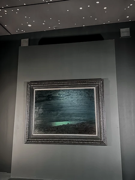 очень понравилась экскурсия по выставке Архипа Куинджи. Нашим гидом был Алексей, оказался прекрасным рассказчиком с огромным