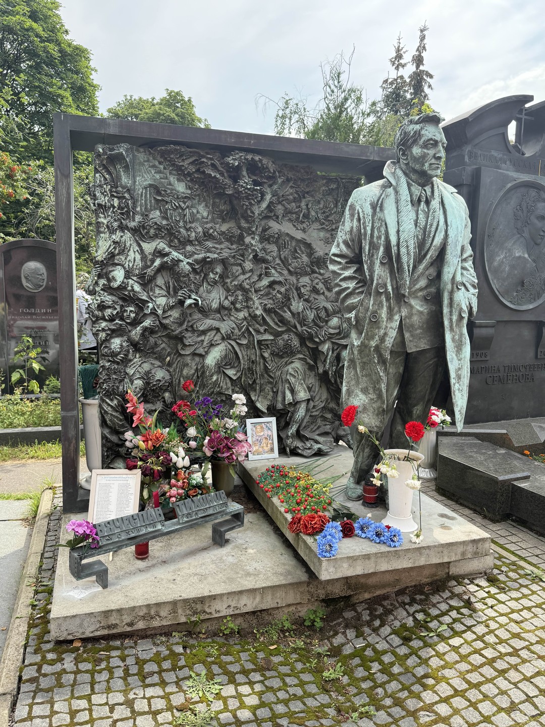 Новодевичье кладбище: легендарные имена в отражении истории (Ирина)