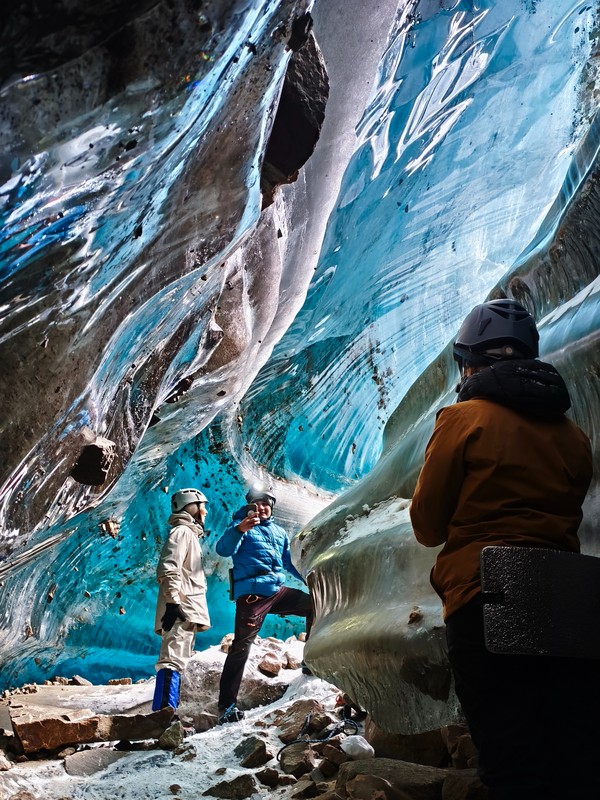 Из Алматы — к леднику Богдановича и Октябрьской пещере