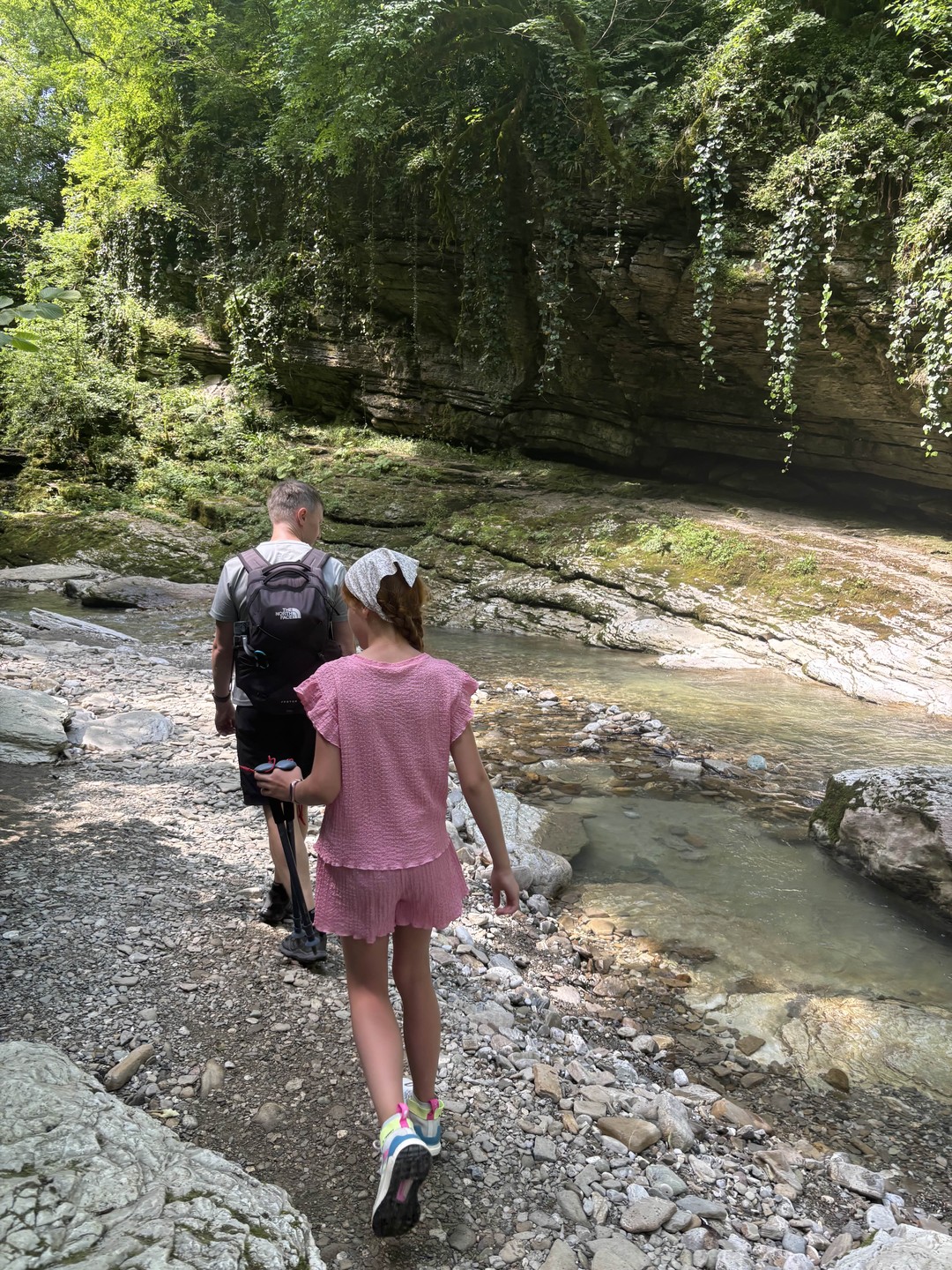 Ходили трекинг с племянницей 11 лет, с гидом Семеном, это восторг! Для тех, кому недостаточно вида