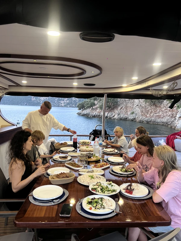 Под шёпот волн: круиз по бухтам и островам Средиземного моря