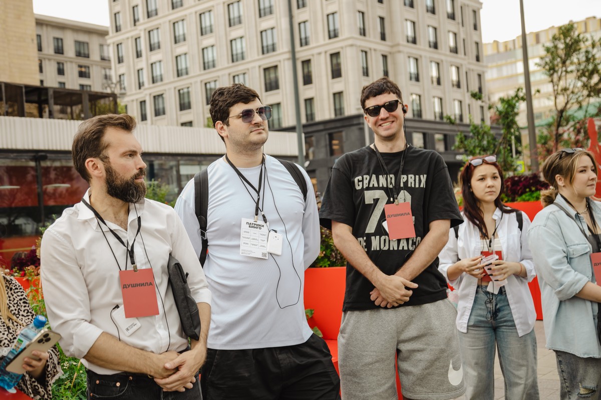 Стендап-экскурсия по Патрикам (18+) (3/8)