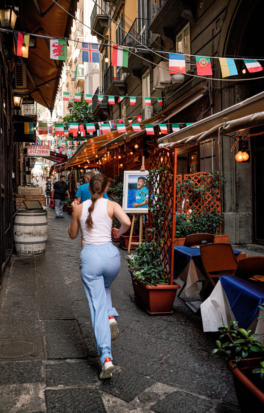 Я довольна как слон, большое спасибо за фотосессию! Очень приятно иметь из отпуска качественные профессиональные фото,