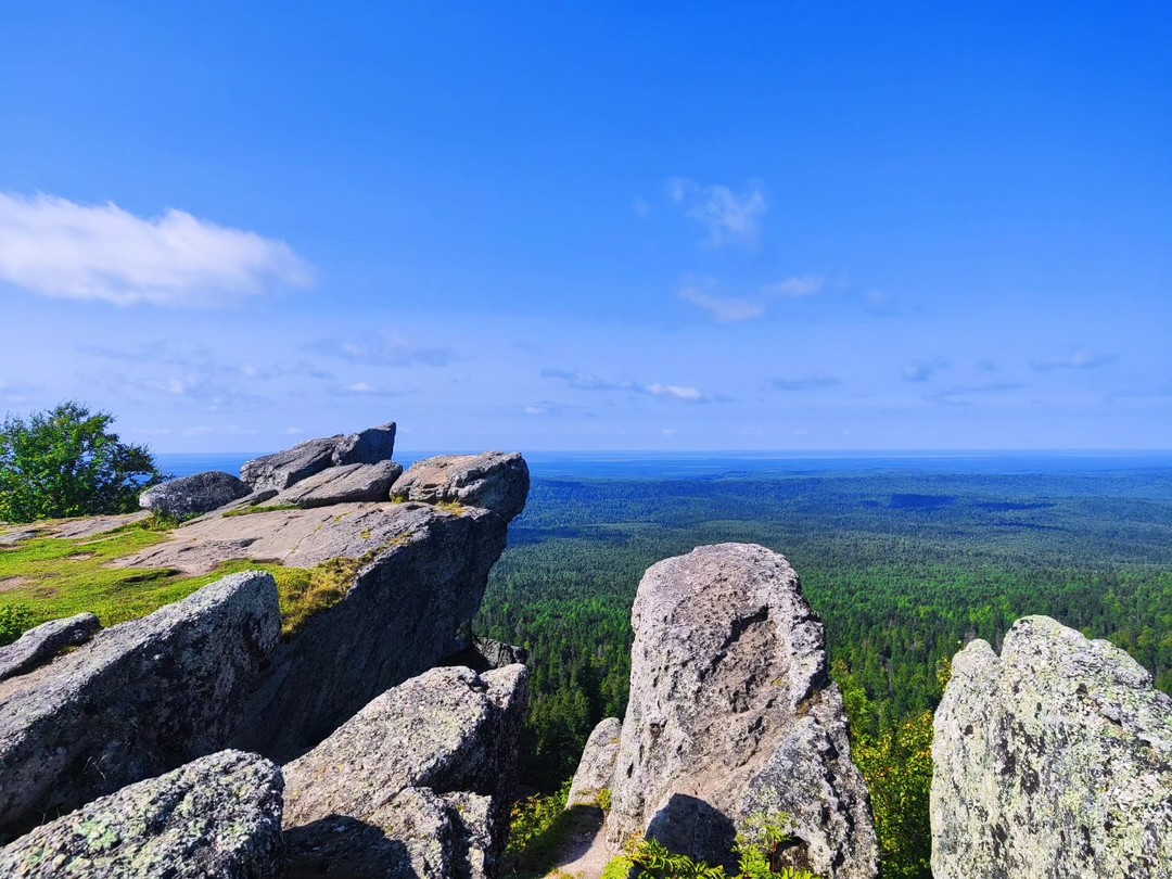 Наше путешествие длилось почти сутки. За это время мы посетили потрясающе красивые места. Вид с Полюда