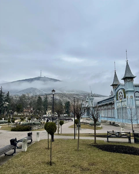 Были на экскурсии 23 февраля. Экскурсия понравилась! Александр, не только профессионал, но и очень любит свой