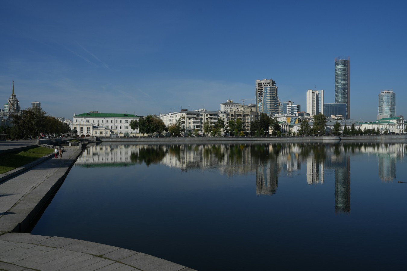 Прогулка по центру Екатеринбурга и дегустация уральских пельменей