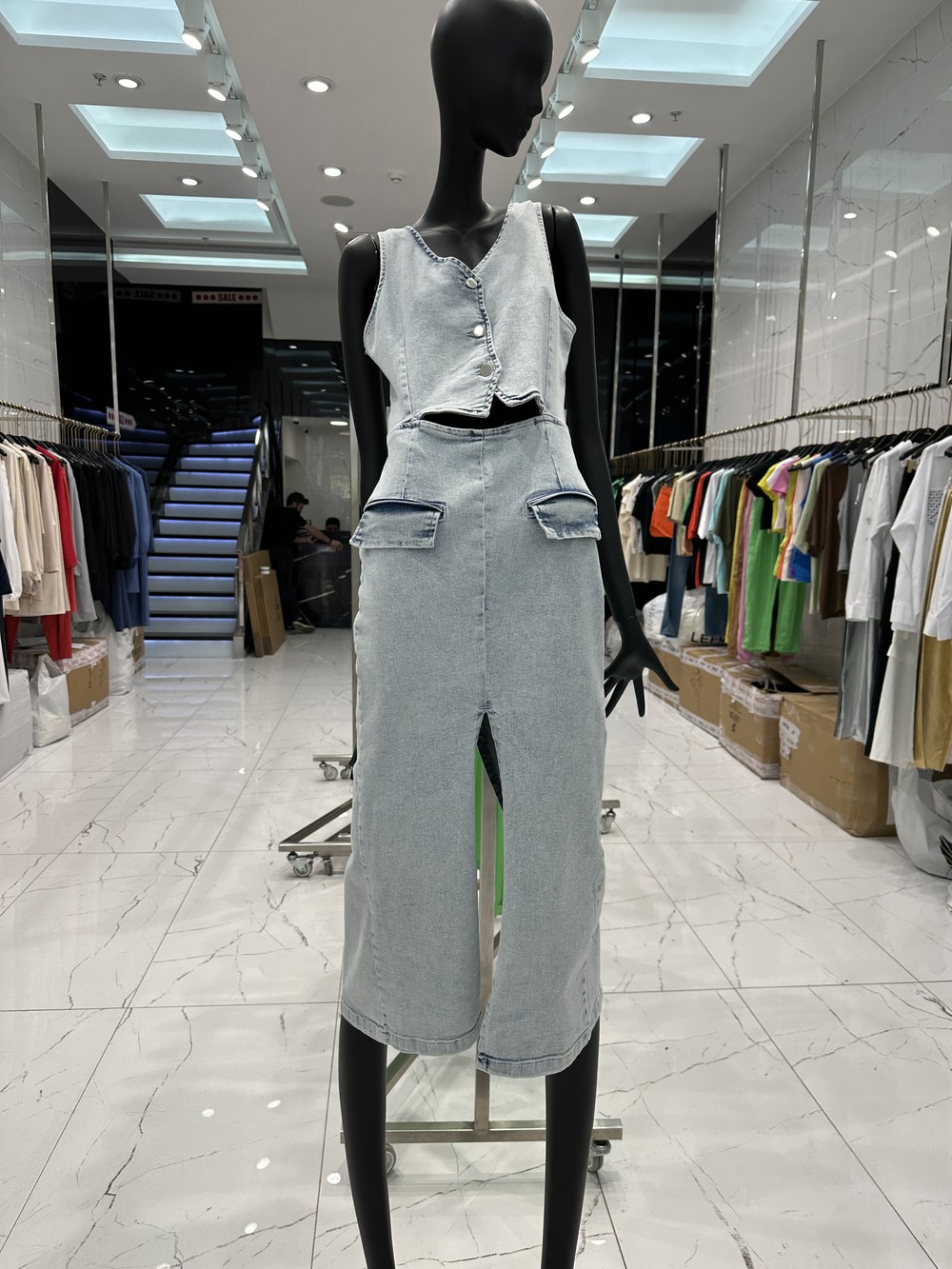 С гидом-байером — по оптовым фабрикам женской одежды (6/6)