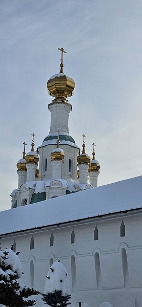 Экскурсионную программу проводил Руслан, очень профессиональный гид, отлично знающий свой город Ярославль, замечательный рассказчик с глубоким