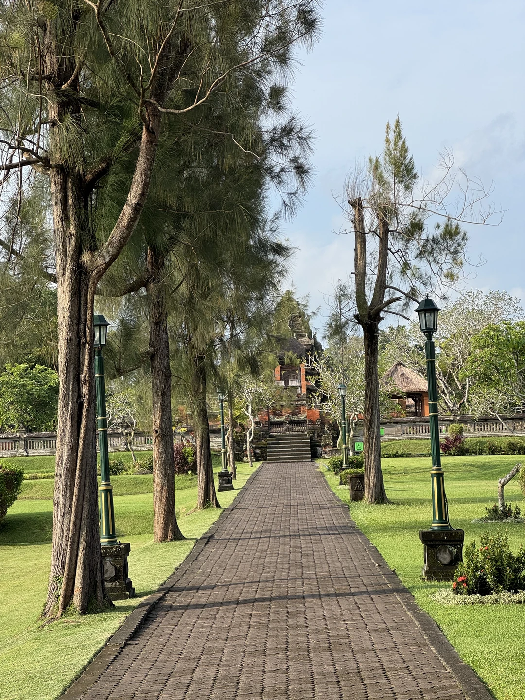 Потрясающая экскурсия. Гид Дви замечательный гид. Интересно рассказывает, круто фотографирует, показывает красивые места, сам по себе