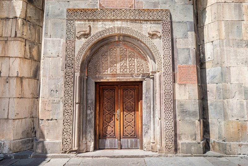 Гарни, Гегард, Симфония камней и конная прогулка