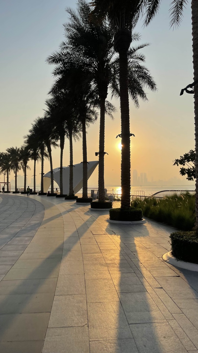 На жёлтом кабриолете по Дубаю (Ирина)