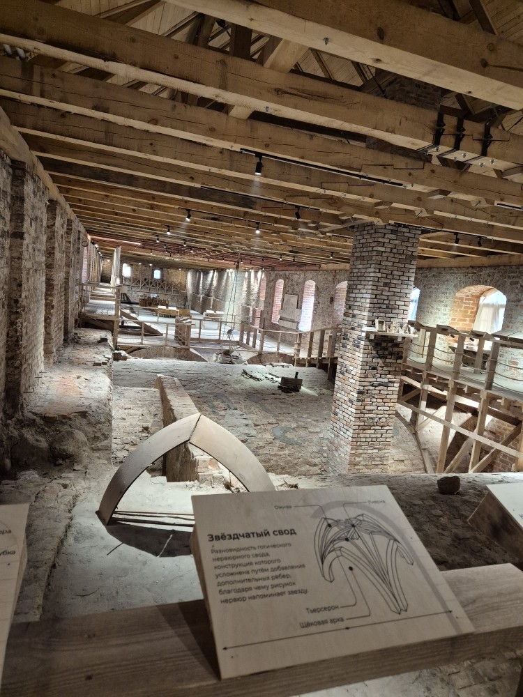 Так получилось, что наша экскурсия была "наоборот": мы ехали не из аэропорта, а в аэропорт. Отличный