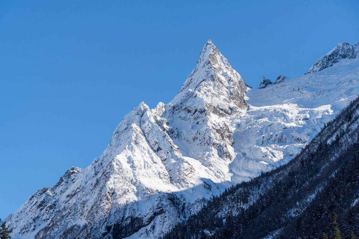 Фото - Экскурсия: "Джип-путешествие на Кавказ 2 в 1: курортный Кисловодск и нарзаны и горы-великаны Домбая"