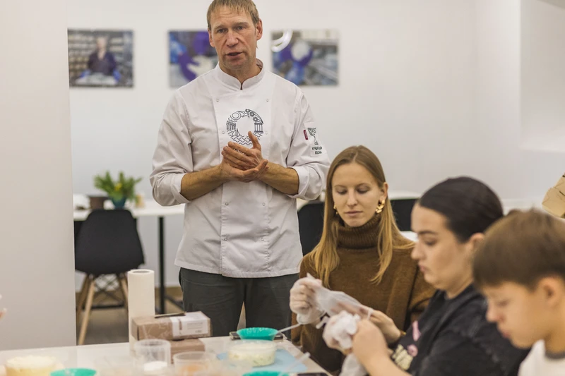 Экскурсия по семейной сыроварне и мастер-класс по изготовлению швейцарского сыра