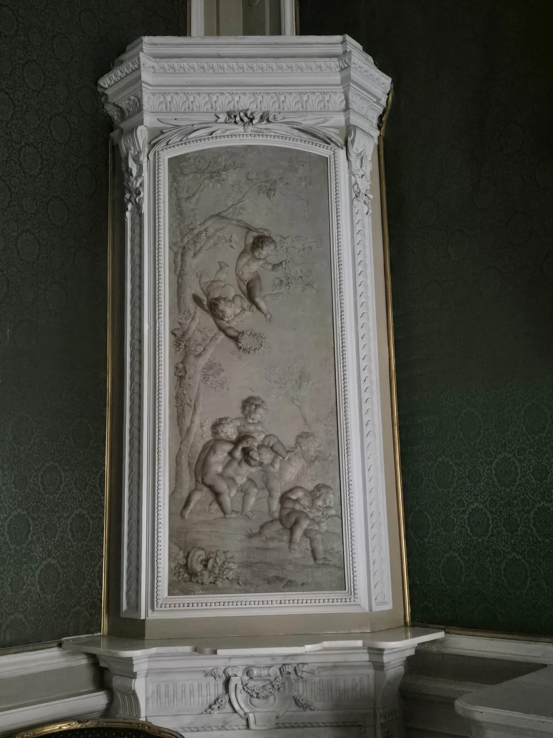 Замечательная экскурсия! Тем более, что дворец расположен очень удобно, в шаговой доступности от Эрмитажа. Очень интересно