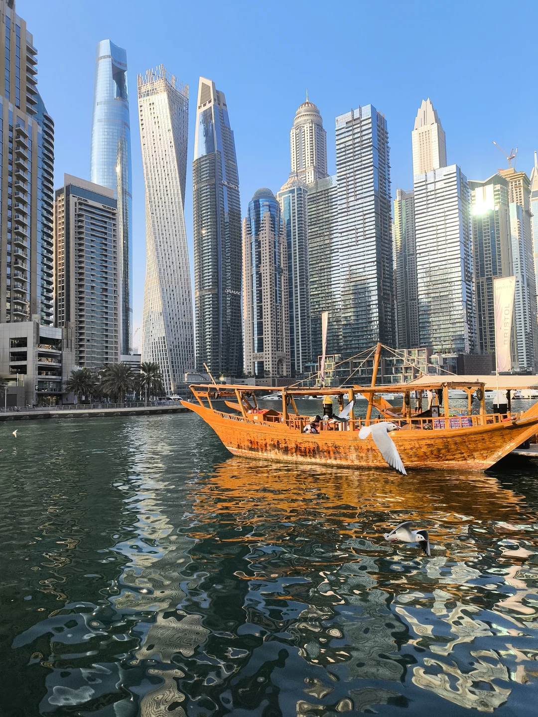 Нам экскурсия понравилась. Увидели все что было намечено. Приятный в общении гид. Умело подстраивался под наши пожелания. Спасибо!