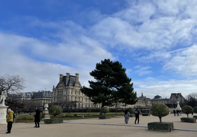 Елена замечательный рассказчик. Очень приятно общаться с профессионалом и знатоком истории Франции, рекомендую Елену как отличного экскурсовода