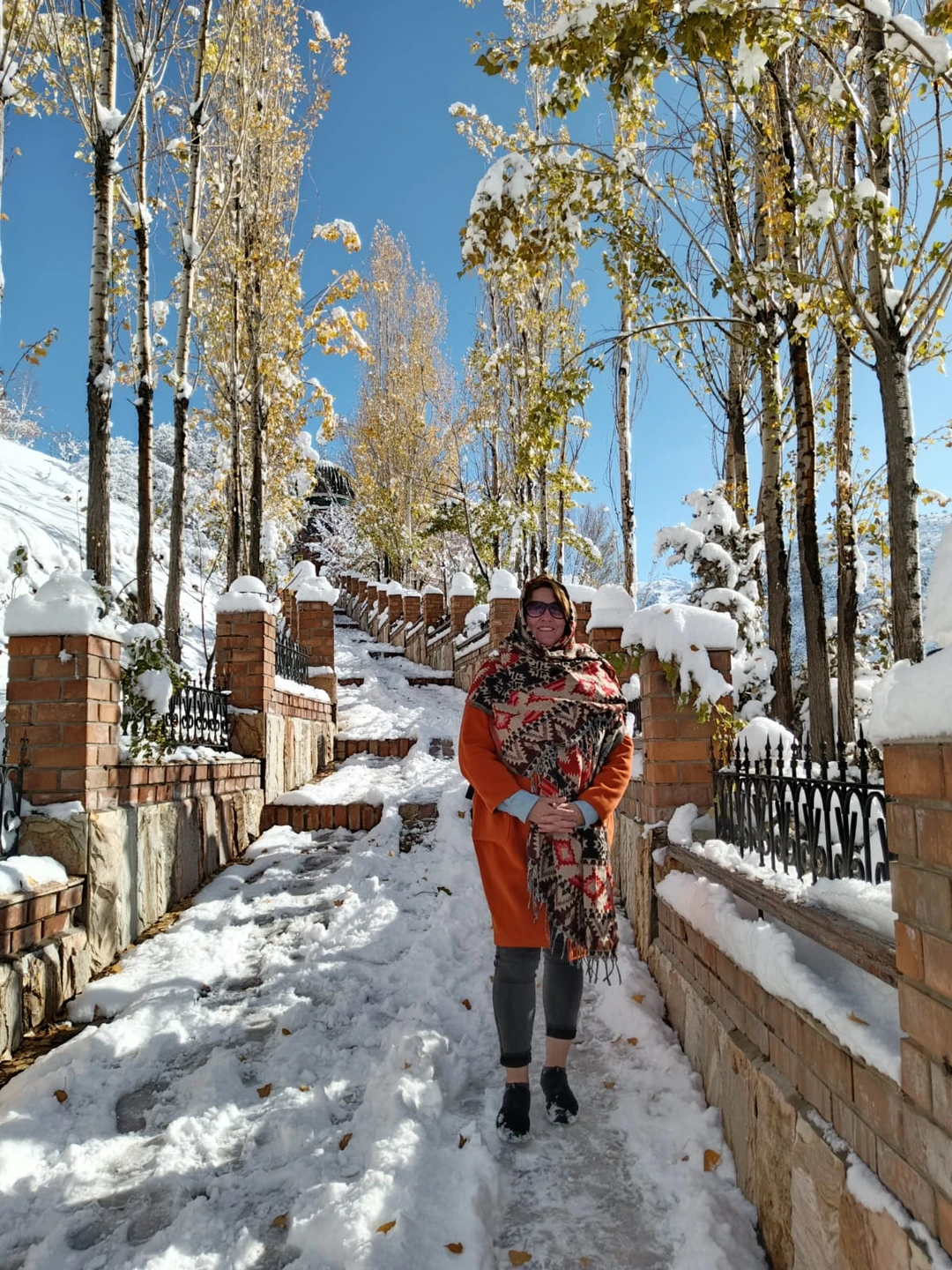 Экскурсия в Институт Солнца, Мечеть Хазрат Али Бува и на винодельню была потрясающей