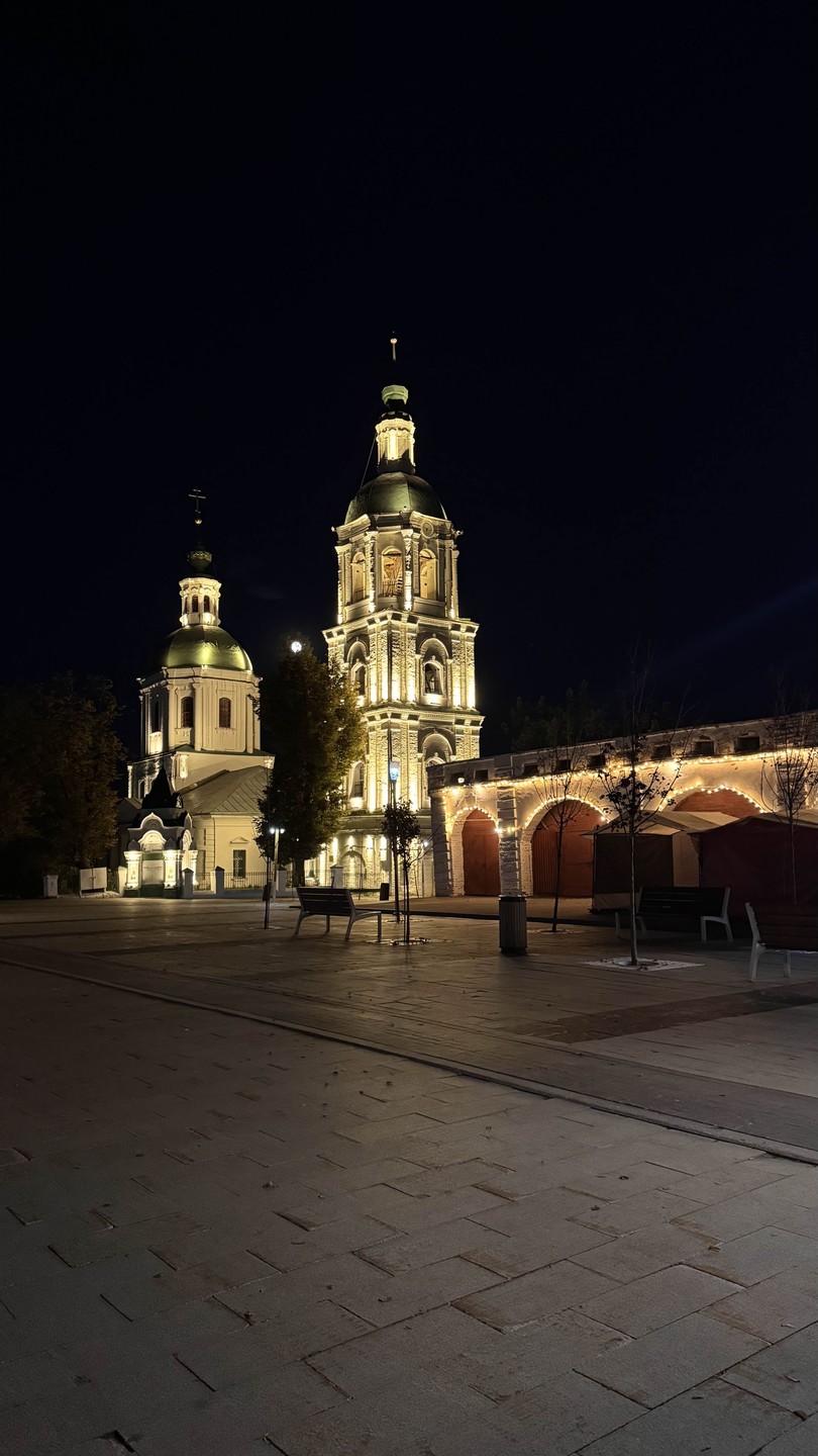 Мы благодарны за интереснейшую экскурсию, которую провела нам Юлия. Не стандартная подача информации. Юлия знает из