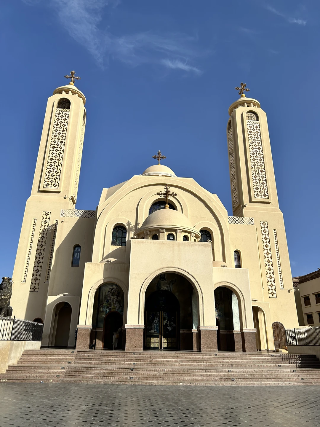 Хочется порекомендовать всем экскурсию! Провела Наталья! Отличные знания, на любой вопрос ответит. Передвижение комфортное на автомобиле