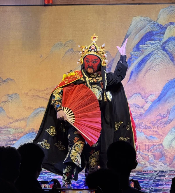 Аутентичный Чэнду: храмы, шоу масок и повседневная жизнь