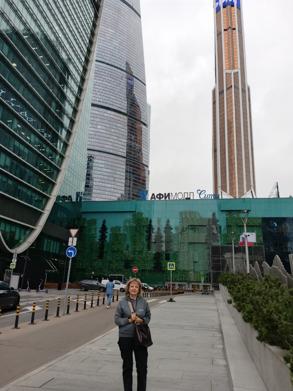 К небоскрёбам по Москве-реке - путешествие в мир облаков (Ольга)