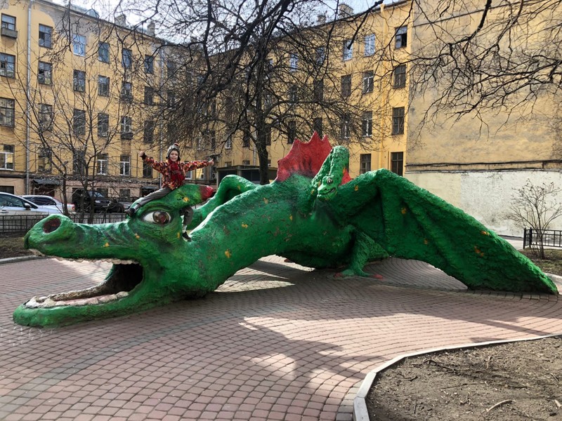 Гуляем с детьми от конки до сфинксов