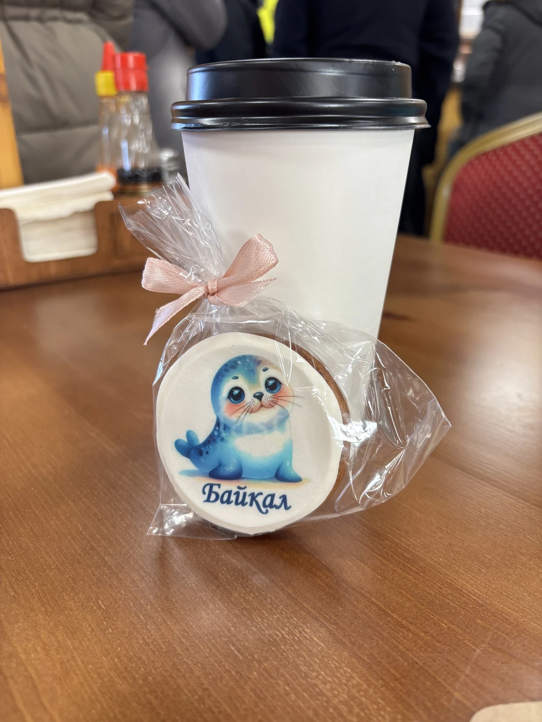 Отличный гид Виталий, очень хороший рассказчик, добрый и отзывчивый, суетился, помогал