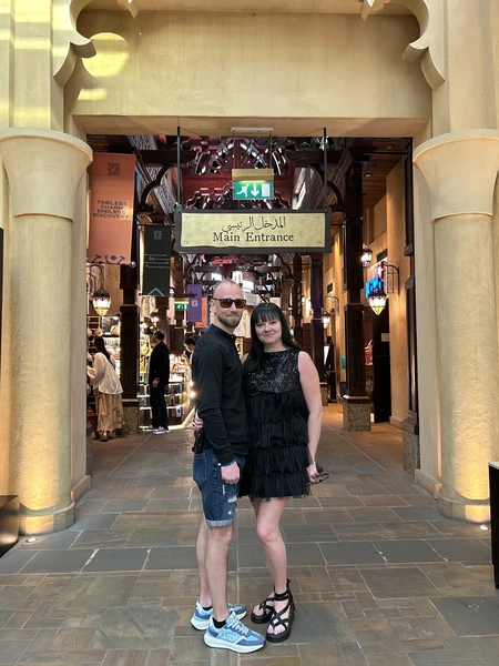 это просто вау. Бахтияр отлично говорит по-русски, все показал, рассказал. Локации самые лучшие, за 4 часа