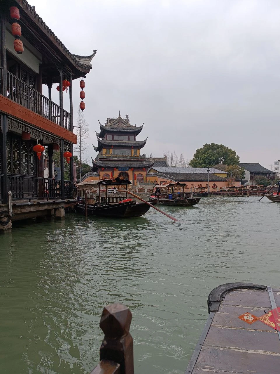 Нам очень повезло с погодой, с временем и с замечательным гидом Варварой!)