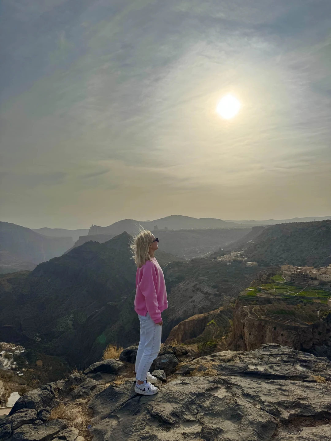 Из Маската - в древнюю крепость Низва и к величественным горам (Захарова)