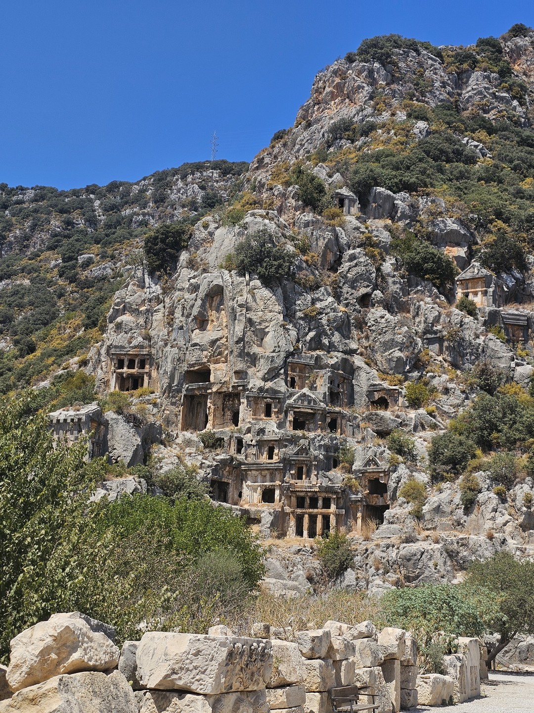 Знакомимся с Демре: храм Николая Чудотворца, гробницы и античный театр (Анна)