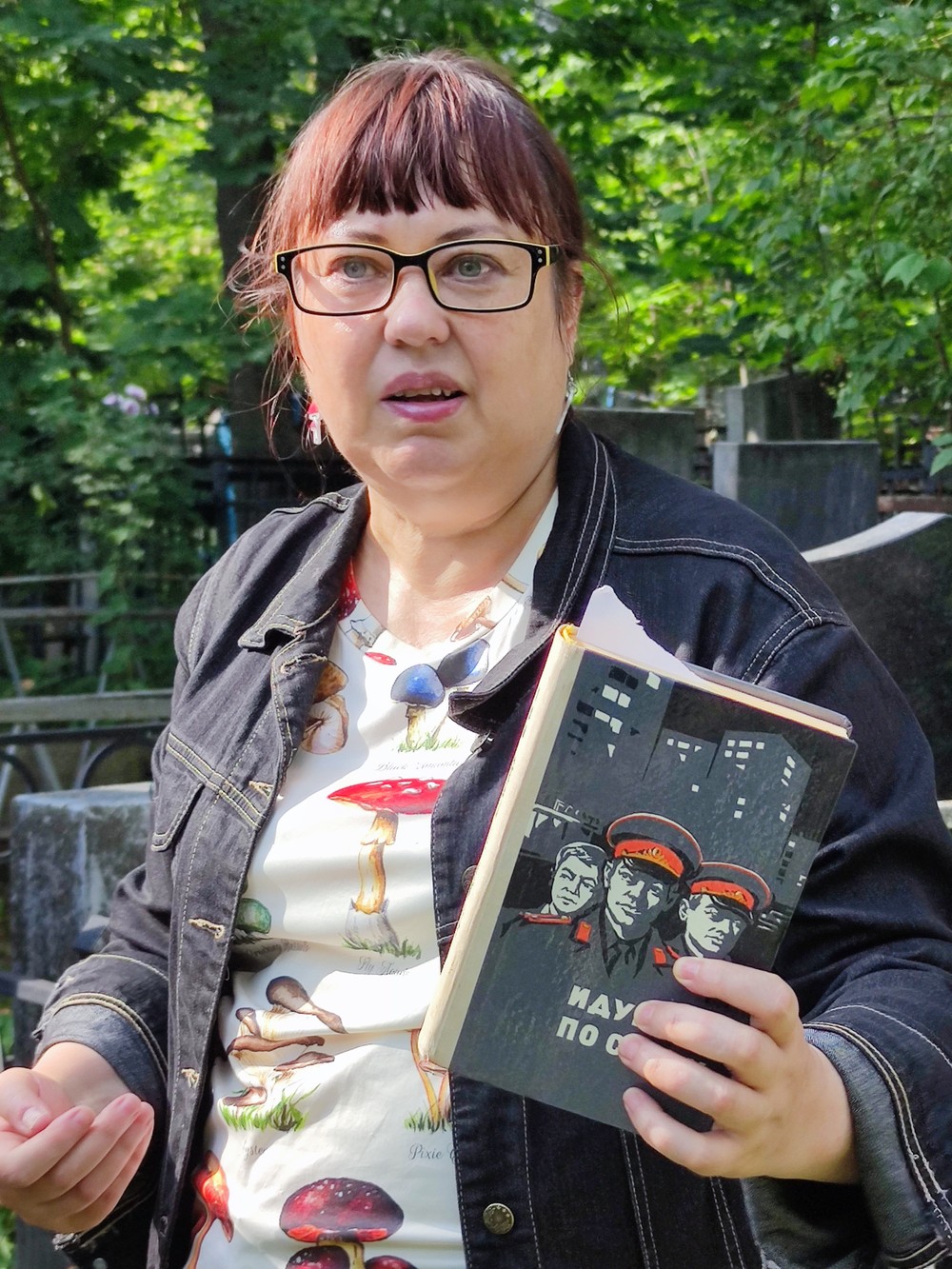 Фото Грибы и гробы: по старинному кладбищу Нижнего Новгорода с микологом