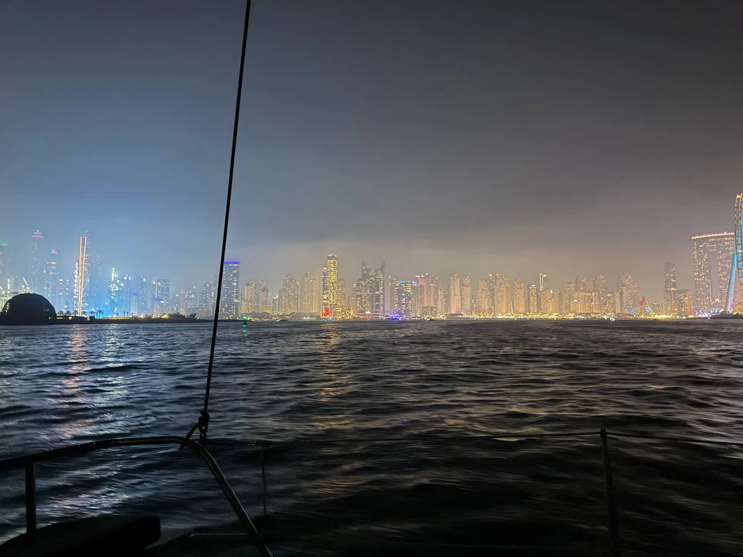 Лучшее, что было в Дубае! Ребята отличные, все показали, рассказали, помогли! От души рекомендую 😍 не пожалеете!