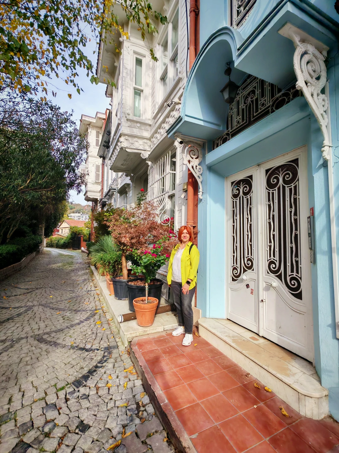 Отличная экскурсия. Огромное благодарность гиду. Ясмин очень хорошо преподносит материал. При общении располагает к себе. При