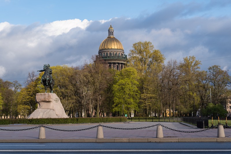 Исаакиевский собор и главные площади Петербурга (билеты включены)