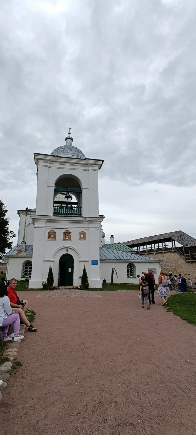 Русь стародавняя: Изборск и Псково-Печерский монастырь (Лидия)